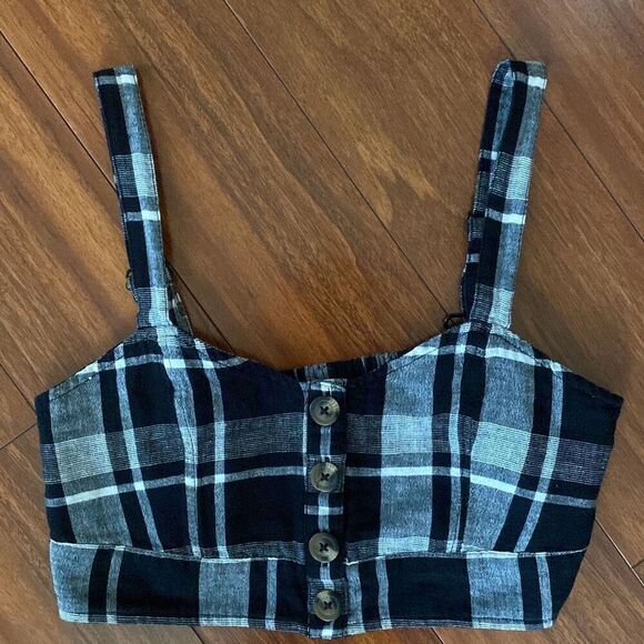 🔥3/$20🔥 American Eagle Outfitters black and white crop top size S - Picture 3 of 13